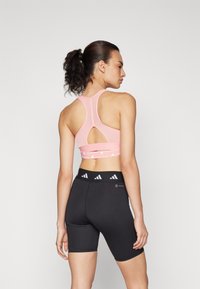 adidas Performance - Stanik sportowy z średnim wsparciem
