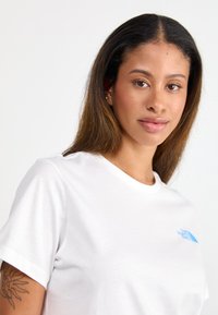 The North Face GLOBE - Potiskana majica - belay blue