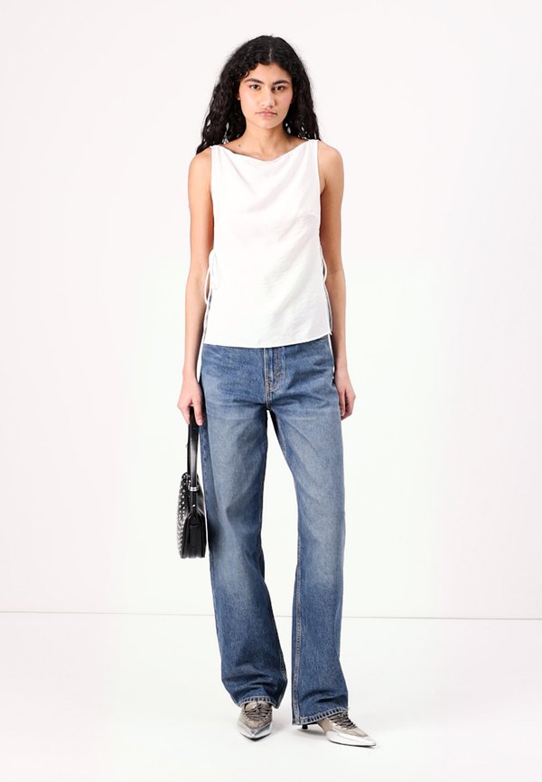 SLEEVELESS BOATNECK TIE - Top4