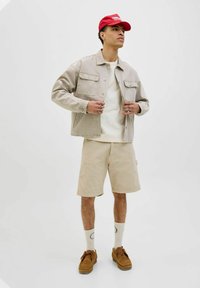 Thumbnail Image 2