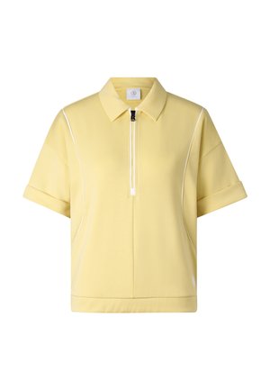 Lichtgele polo met korte mouwen, ritssluiting aan de voorkant, omslagmanchetten en witte bies langs de naden op een witte achtergrond.