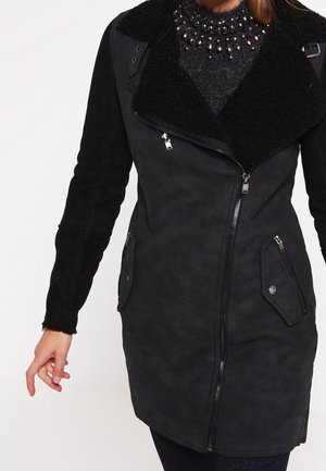 Cappotto corto - black