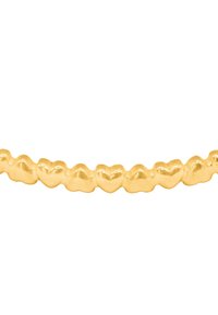Gouden ring met een golvend ontwerp, voorzien van afwisselende hartvormen, een gladde gepolijste textuur en een glanzende metalen afwerking.