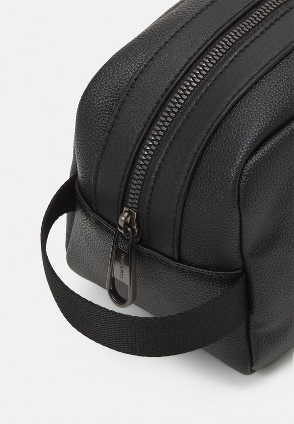 WARMTH WASHBAG UNISEX - Wash bag2