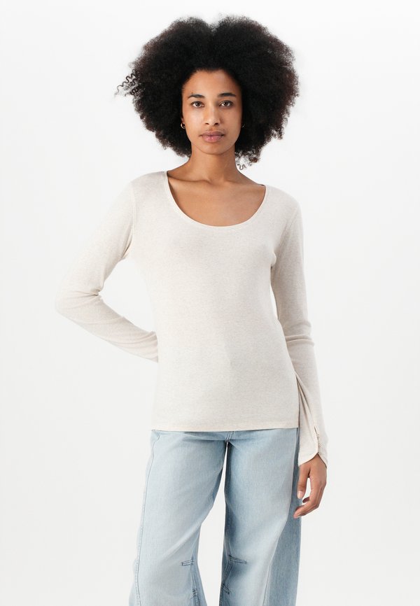 EDELINE - Long sleeved top4