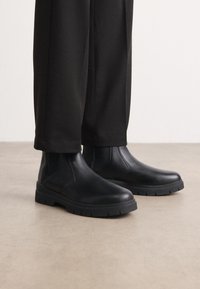 RYAN - Classic ankle boots - black