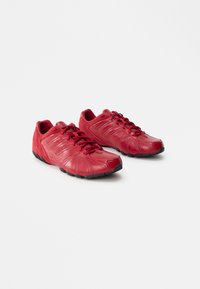 Selected, team victory red/core black/silver-coloured metallic