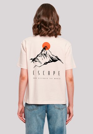 ESCAPE DISCOVER THE WORLD MOUNTAIN - Print T-shirt - pink