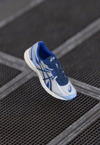 Non sélectionné, cloud grey/independence blue