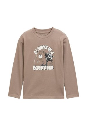 Braunes Langarmshirt aus Baumwolle mit einem grafischen Druck eines Bären und eines Waschbären sowie dem Text „Immer gut gelaunt.“