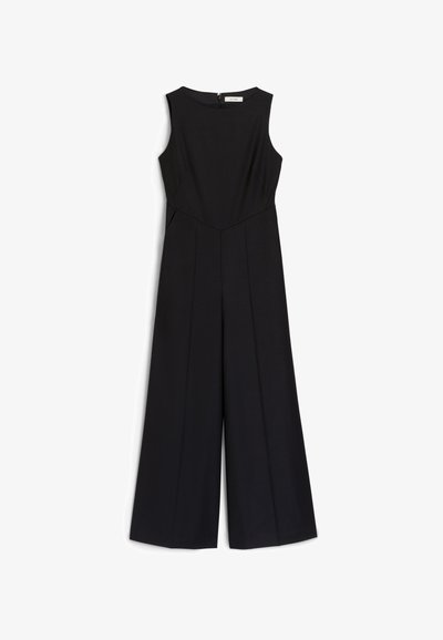 Μαύρη αμάνικη φόρμα με ψηλό λαιμό, φαρδύ παντελόνι, πτυχές και κλείσιμο με φερμουάρ στην πλάτη. Απαλή υφή υφάσματος.