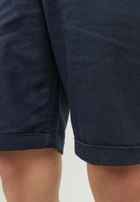 Jack & Jones Junior LEINEN - Farkkushortsit - navy blazer