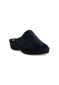 Pantofola slip-on blu navy con tomaia in tessuto morbido e testurizzato, punta arrotondata e suola in gomma nera. Design minimalista senza accenti visibili.