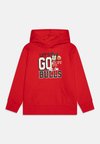 NBA TEAMS DISNEY HOODIE UNISEX - Klubové oblečenie - university red