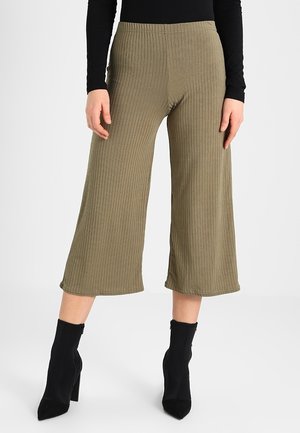 Short - khaki