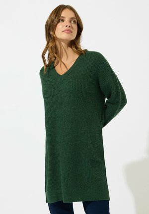 - Sweter