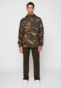 Urban Classics CAMO PULL OVER WINDBREAKER - Vetrovka - wood