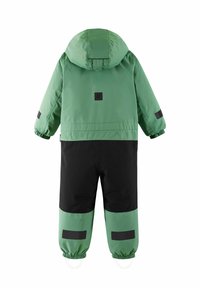 Zielony i czarny wodoodporny kombinezon narciarski z kapturem, elastycznymi mankietami i regulowanym pasem, z kwadratowym logo z tyłu.