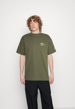 Dr.Denim TROOPER TEE - Tricou cu imprimeu - dark emerald