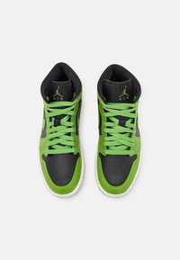Jordan AIR JORDAN 1 MID - Visoke tenisice - black/altitude green/sail