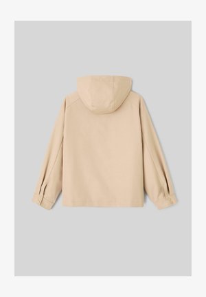 Veste beige à capuche avec manches longues, poignets à boutons et ourlet droit, vue de dos sur un fond gris.