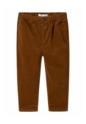 Braune Babycord-Hosen mit elastischem Taillenbund, vorderer Knopf und Seitentaschen, flach auf weißem Hintergrund ausgelegt.