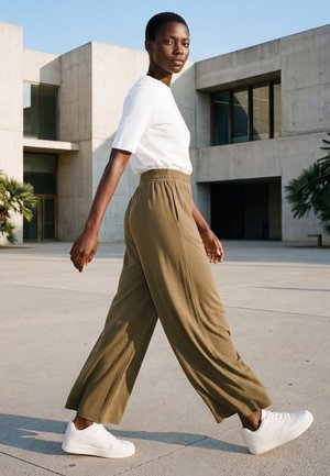 Urban Classics CULOTTE - Pantalon classique - summerolive