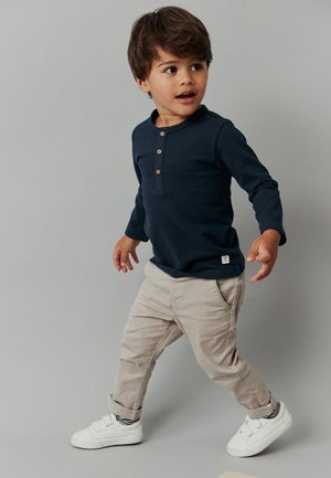 Next, LONG SLEEVE HENLEY NECK T-SHIRT STANDARD. - T-shirt à manches longues - navy
