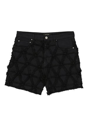 Short en jean noir avec motifs croisés effilochés, style cinq poches, bouton métal et ourlet court.
