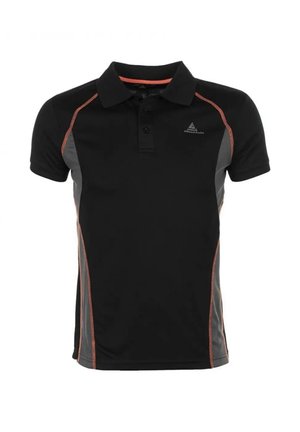 Polo negro de manga corta con paneles laterales grises, costuras naranjas, tapeta de tres botones y pequeño logotipo en el pecho izquierdo.