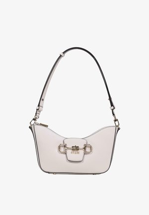 Bolso blanco de cuero para el hombro con correa negra ajustable, cierre de tono plateado y detalle de hebilla en la solapa frontal.