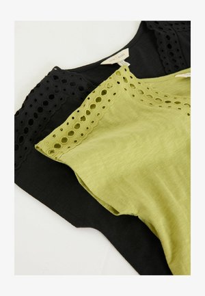 Love & Roses, REGULAR FIT - V-NECK JERSEY T-SHIRT . - Lihtne T-särk - x khaki and black lace insert