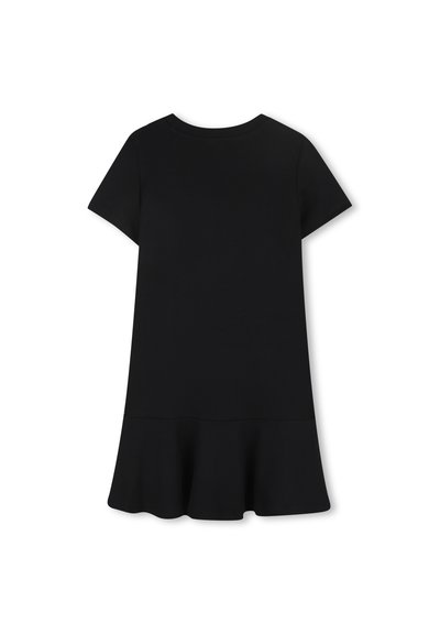 Μαύρο φόρεμα με κοντά μανίκια, στρογγυλή λαιμόκοψη και φαρδύ τελείωμα. Κατασκευασμένο από απαλό ύφασμα με λεία υφή, προσφέροντας ένα απλό και κλασικό σχέδιο.