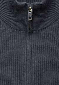 Mango Pulover - dark grey