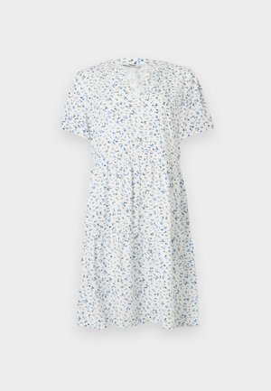 Biała sukienka z krótkim rękawem i dekoltem w serek, o luźnym kroju, z małym niebiesko-czarnym kwiatowym wzorem, do kolan, wykonana z lekkiego materiału.