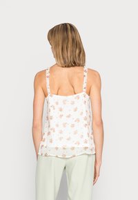 Vero Moda VMKAYA STRAP - Blusa - snow white jade