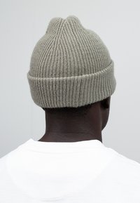 Thumbnail Image 2