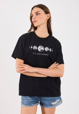 T-shirt con stampa - black