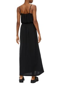 QS Maxi šaty - black
