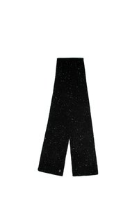 Czarny prążkowany szalik o teksturowanym wzorze dzianiny z srebrnymi nitkami. Na jednym końcu znajduje się małe logo. Miękki i ciepły materiał.