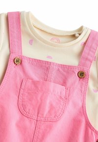 Next SHORT SLEEVE - REGULAR FIT SET - Short en jean - fluorescent pink