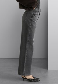 Kaffe MEADOW  - Široke nogavice - grey vintage wash