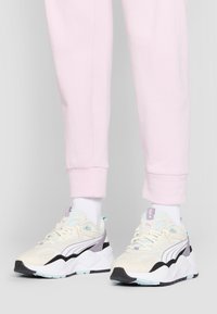 Puma RS X EFEKT PRM UNISEX - Trainers - vapor gray/frosted dew