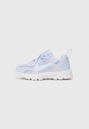 VOMERO 5 UNISEX - Sneakersy niskie