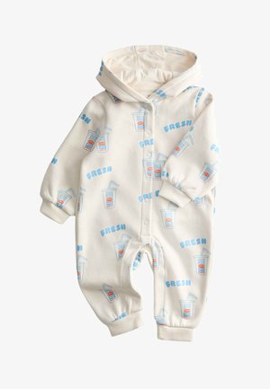 Combinaison pour bébé à capuche de couleur crème avec texte bleu "FRESH" et illustrations de cartons de lait avec pailles, boutons-pression à l'avant et poignets côtelés.