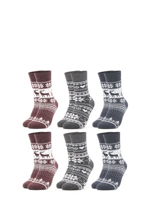 Sechs Paar weihnachtlicher Sneakersocken in Burgunderrot, Grau und Marine mit weißen Schneeflocken, Herzen, Rentieren und Baummustern.