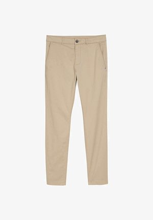 Pantalon beige coupe ajustée avec passants pour ceinture, fermeture à boutons et zip à l'avant, et poches avant inclinées, posé à plat sur fond blanc.