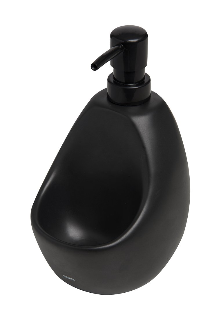 Distributeur de savon en plastique noir avec un design lisse et arrondi, doté d'un bouchon-pompe et d'une base courbée pour une prise en main facile.