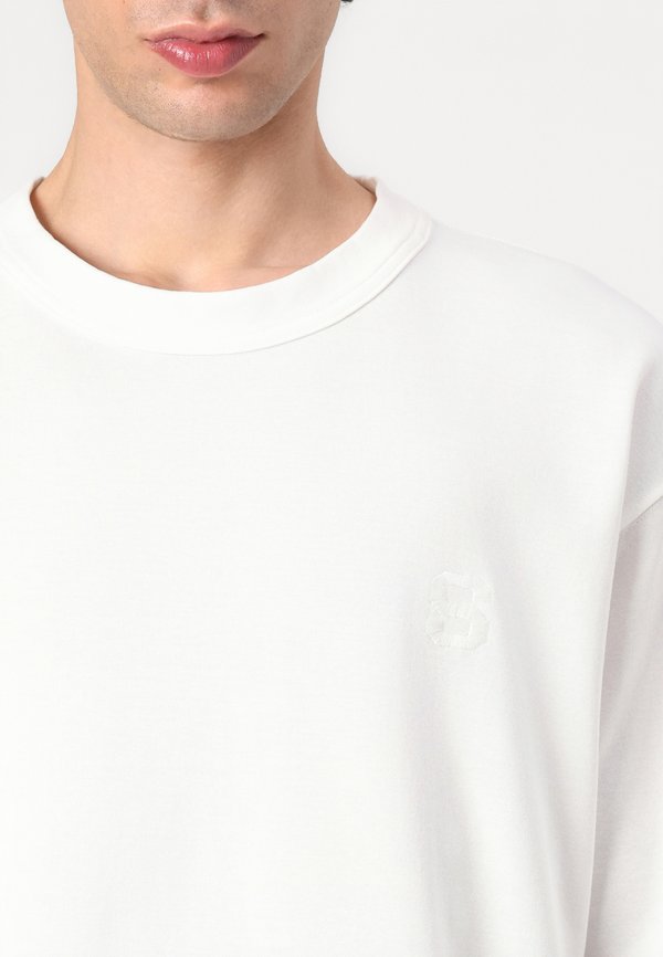 SLHRELAXCHESTER SS BINDING O NECK  - Basic T-shirt - egret4