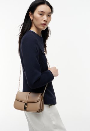 Tommy Hilfiger, HERITAGE CHAIN CROSSOVER - Τσάντα χιαστί - beige